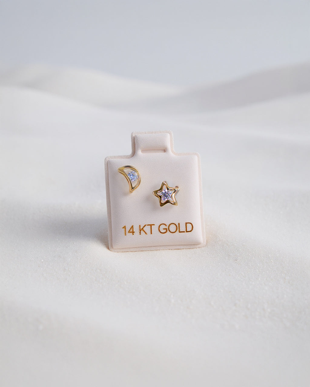 Aretes de broquel, de Oro Italiano 14K