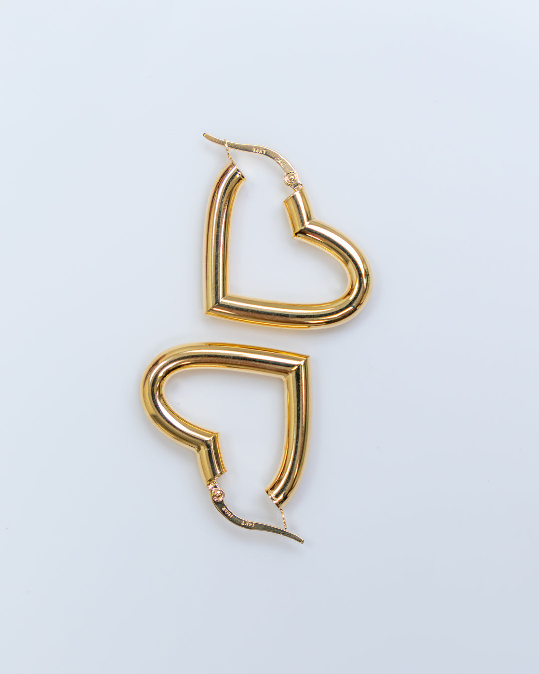 Aros de Corazon puntas redondeadas 14K