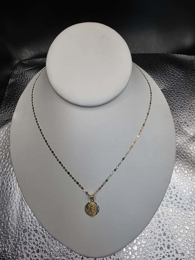 Cadena alternada con dije en oro 14k