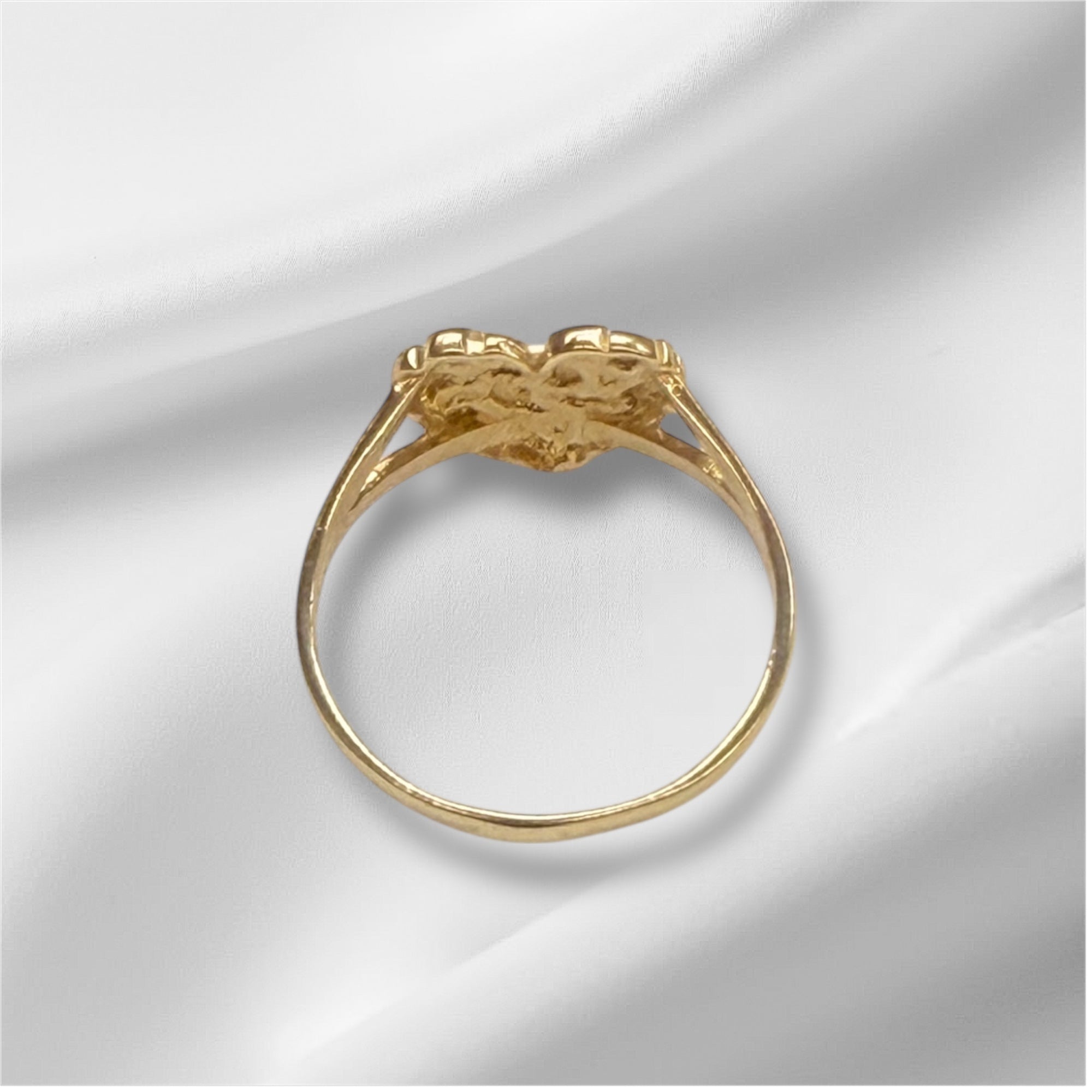Anillo nugget en forma de corazón oro 14k