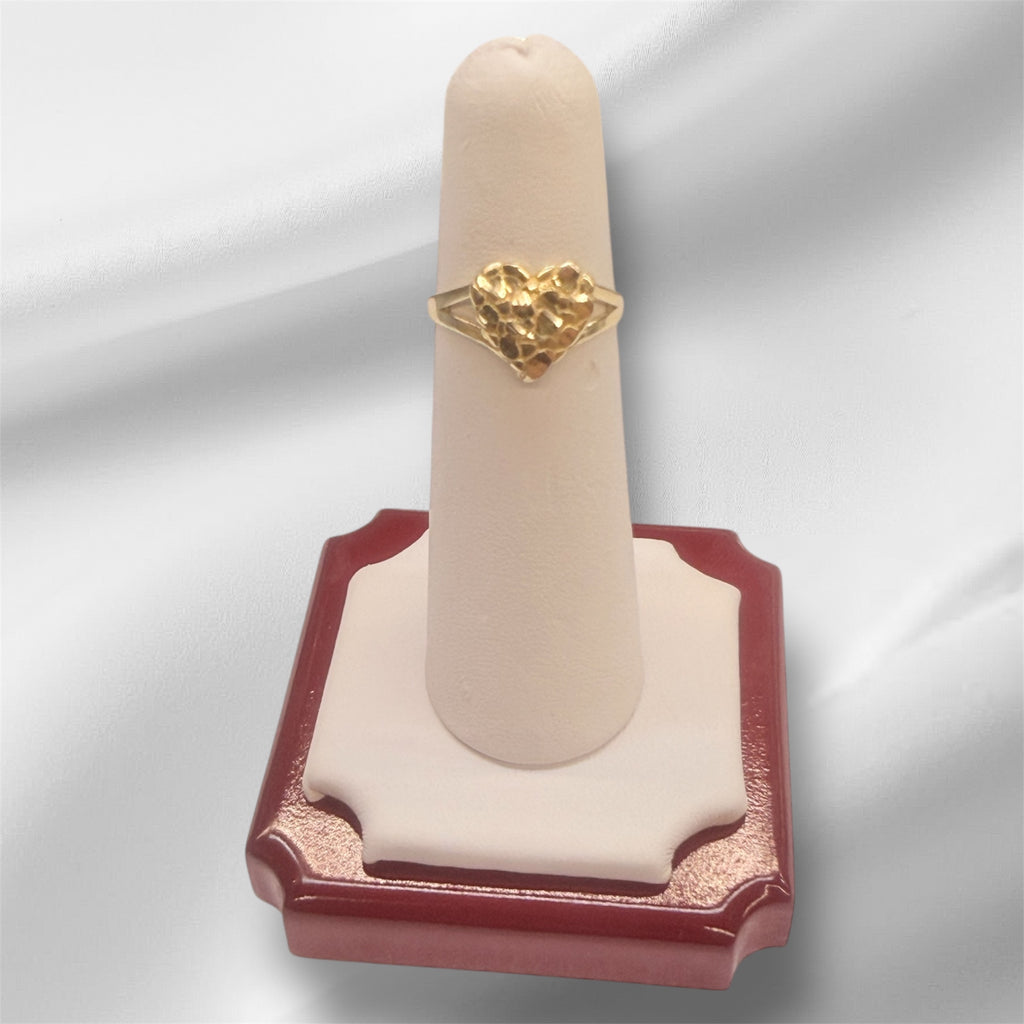 Anillo nugget en forma de corazón oro 14k