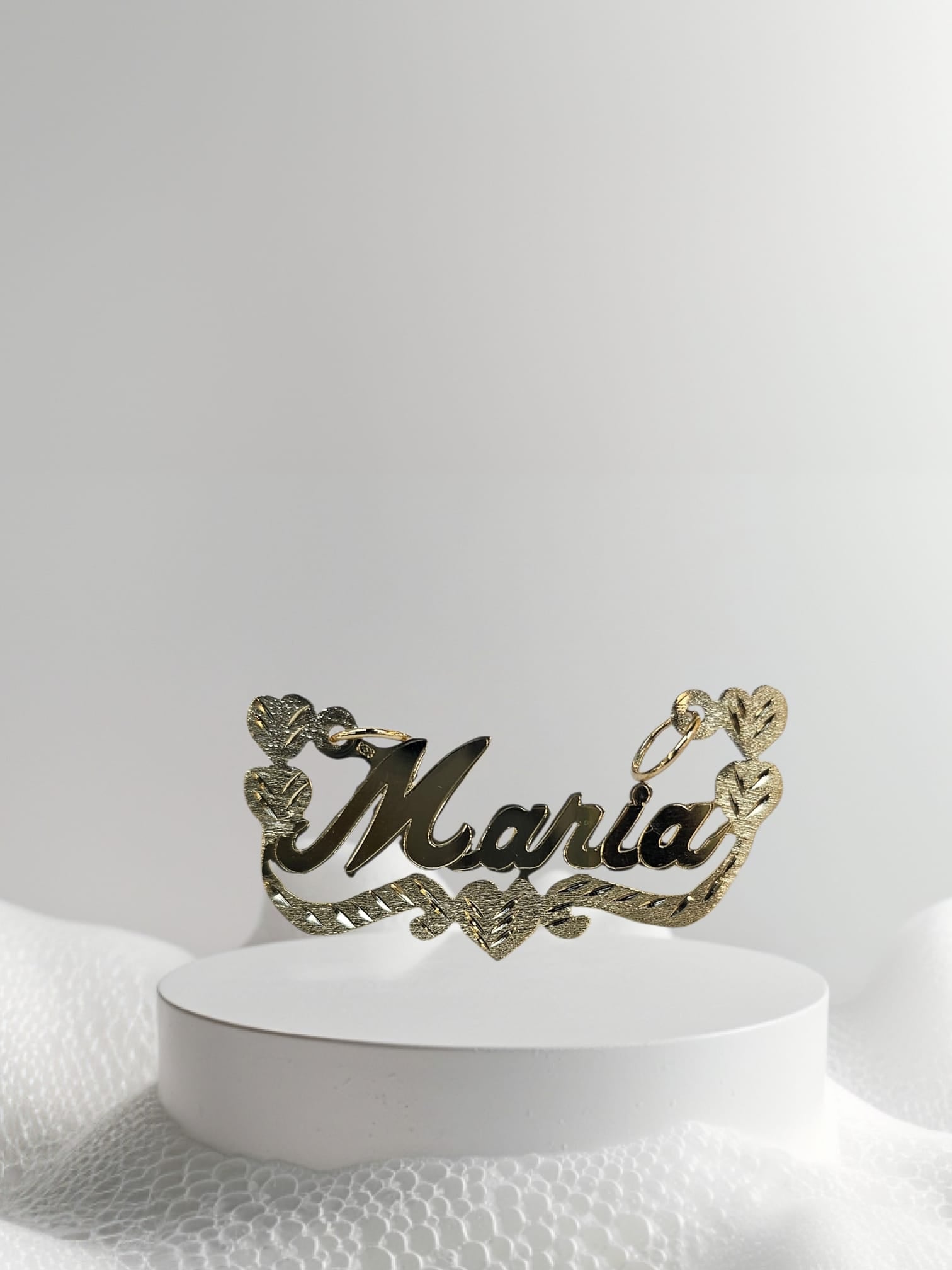 Personalizamos tu nombre en oro 14k