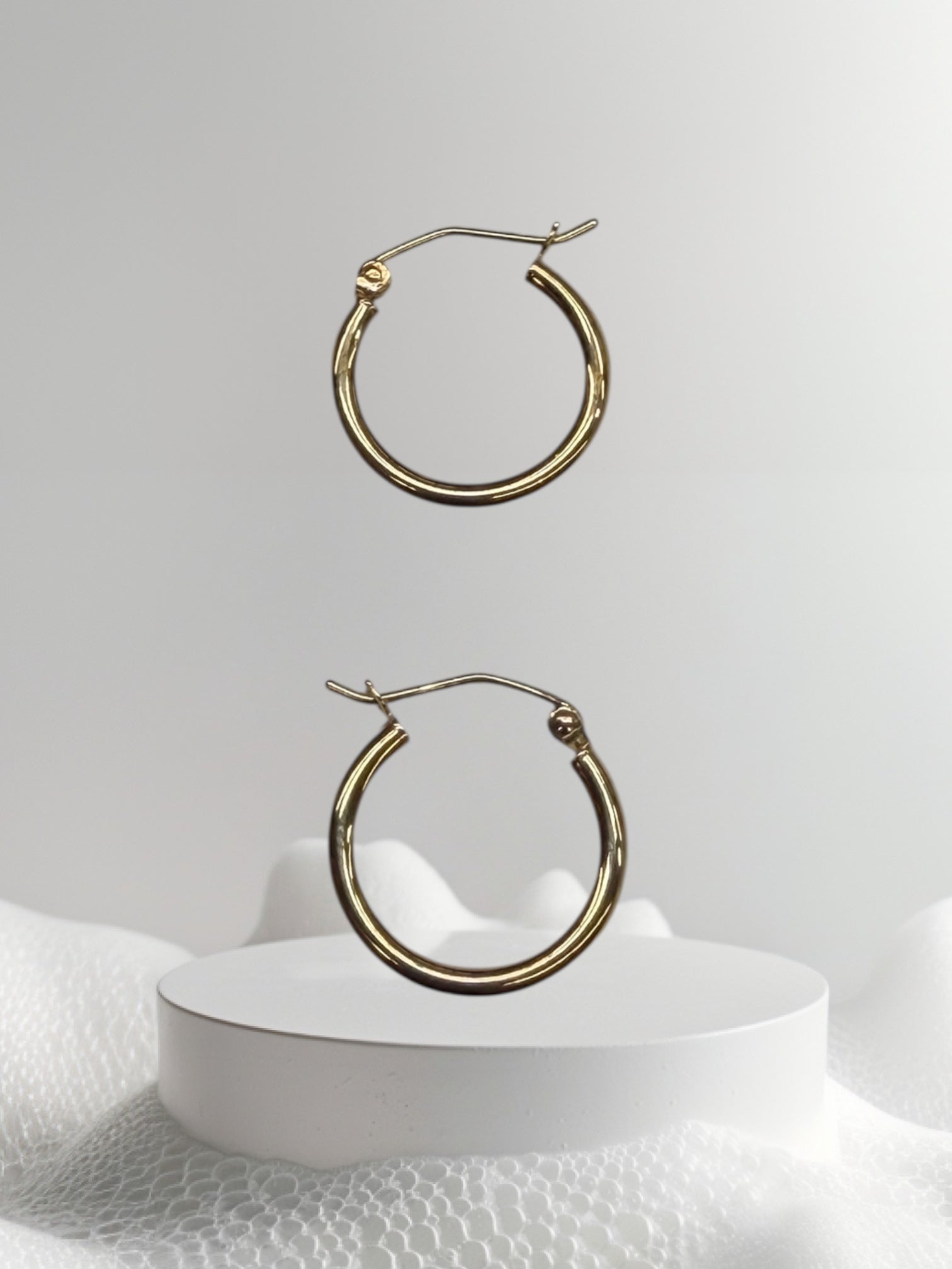 Argollas semi sólidas lisas oro 14k