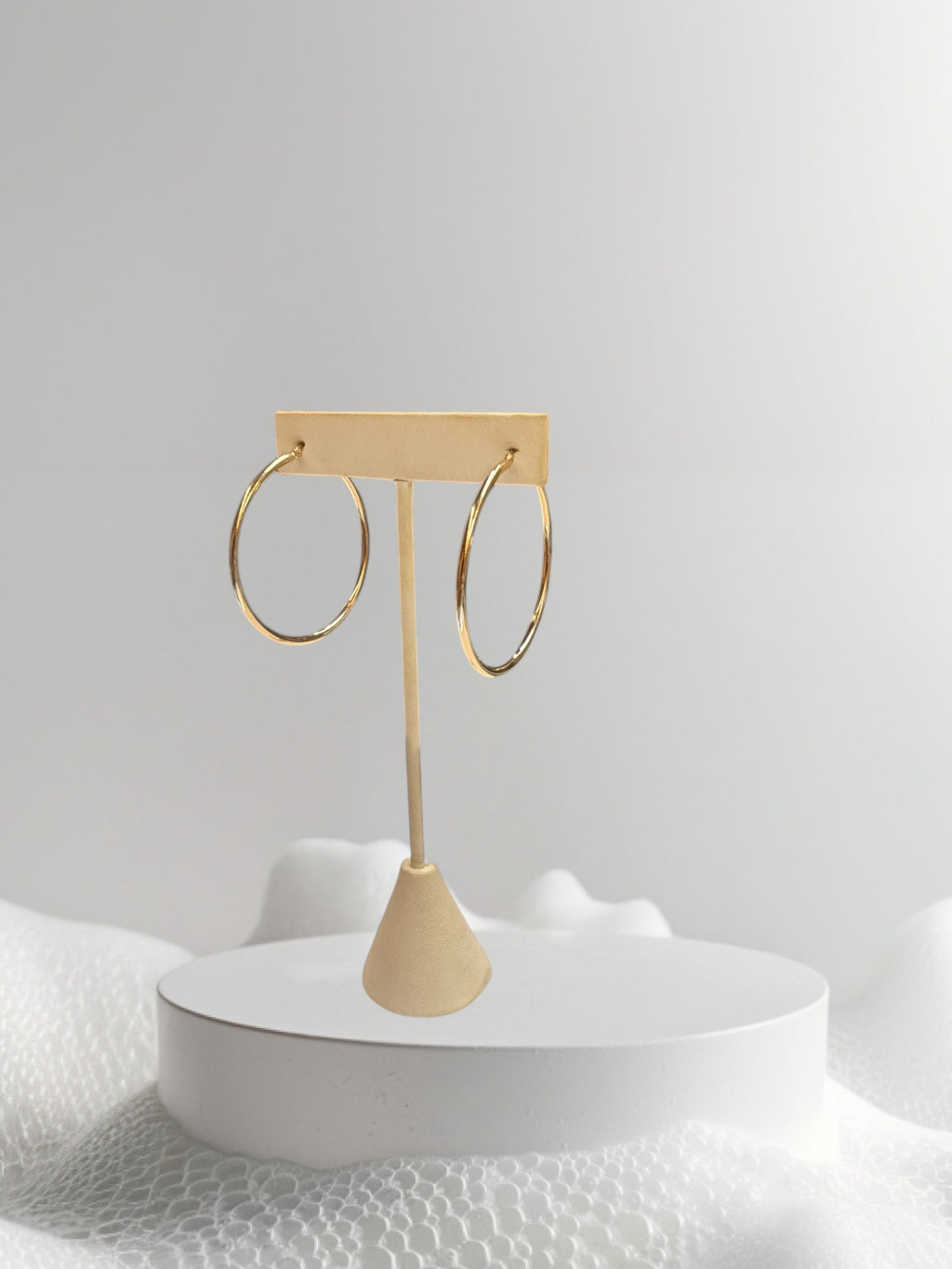 Argollas semi sólidas lisas en oro 14k