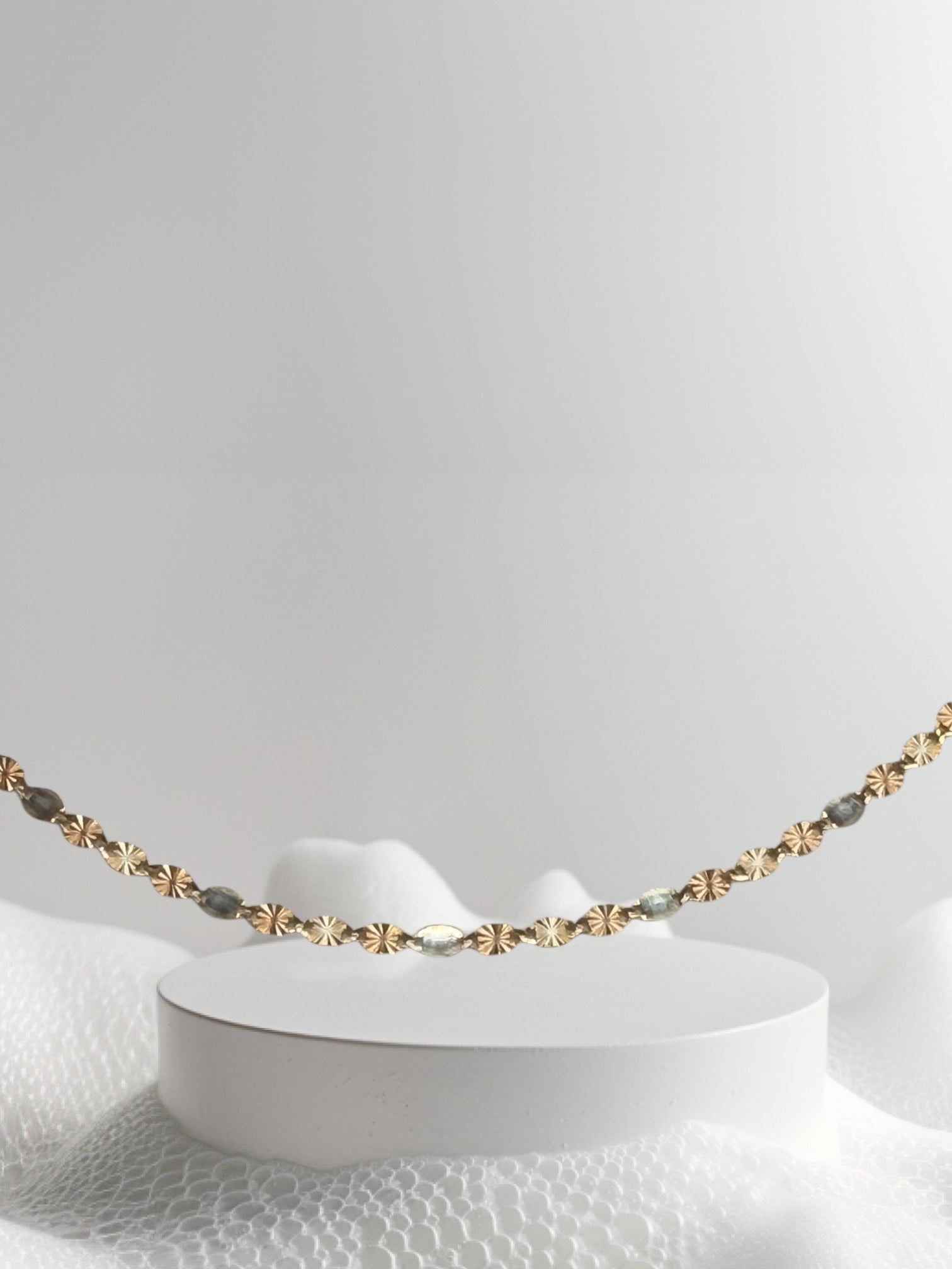 Cadena alternada de 3 tonos oro 14k