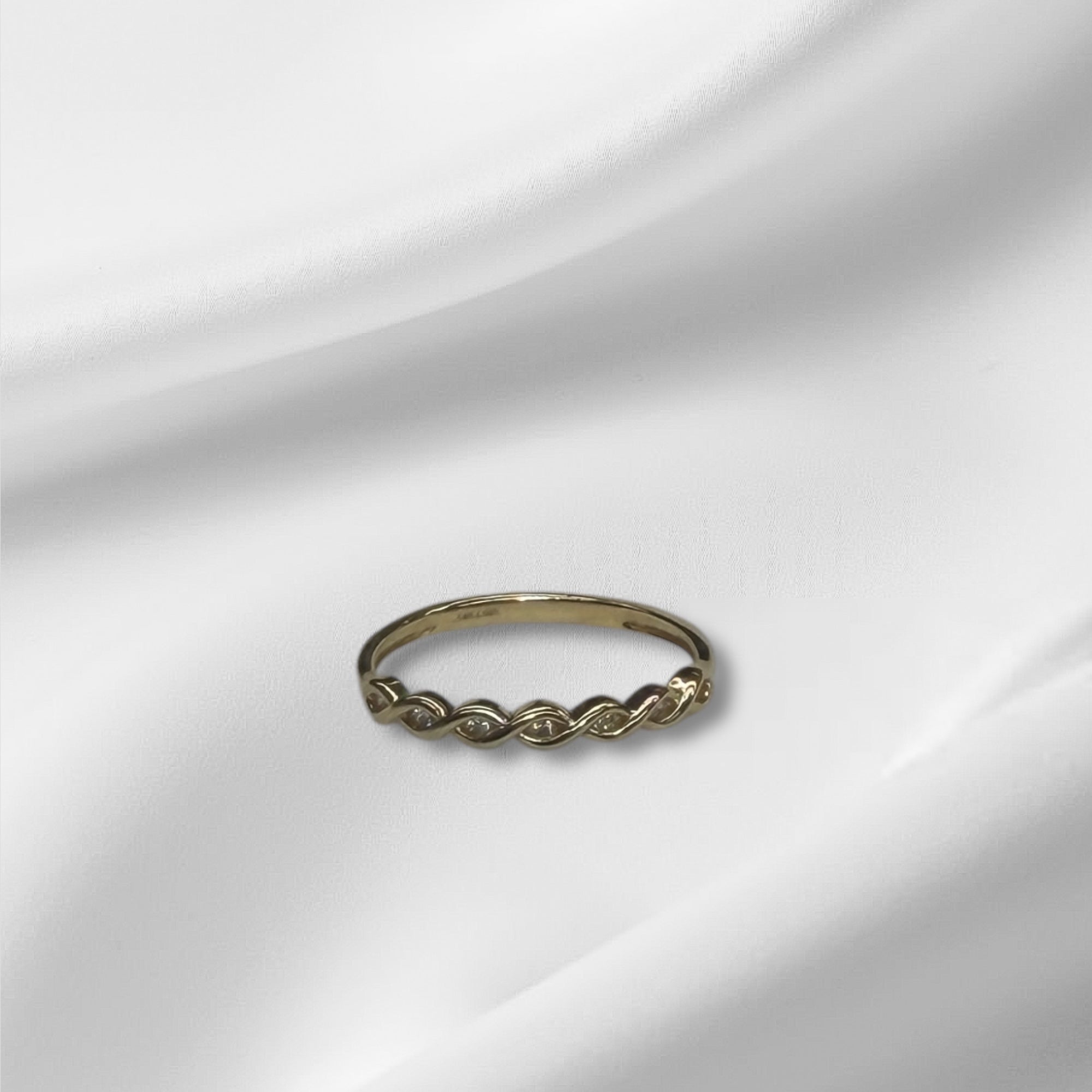 Anillo trenzado  oro 14k