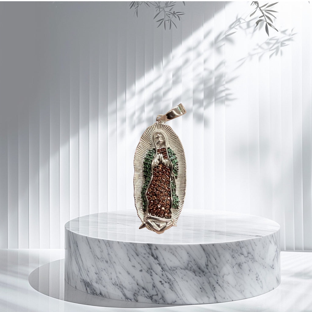Dije de la virgen en plata 925