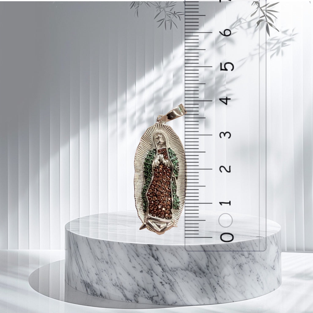 Dije de la virgen en plata 925