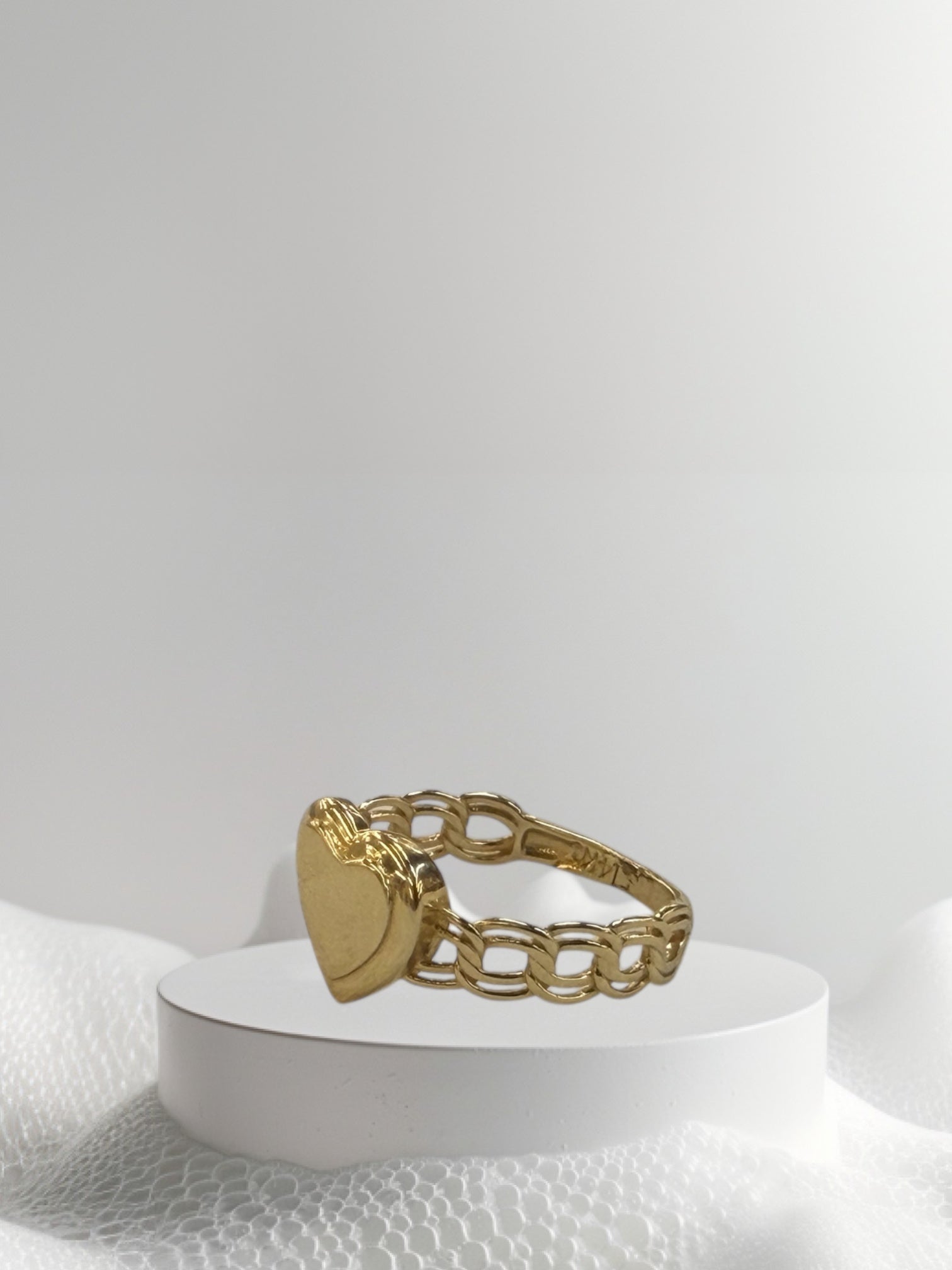 Anillo de corazón eslabón chino oro 14k