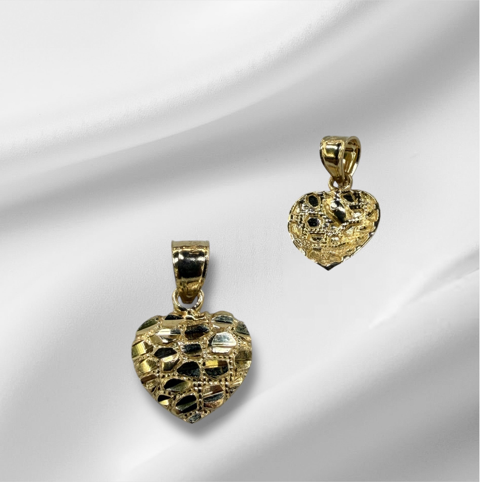 Dije Nugget de corazón pequeño oro 14k