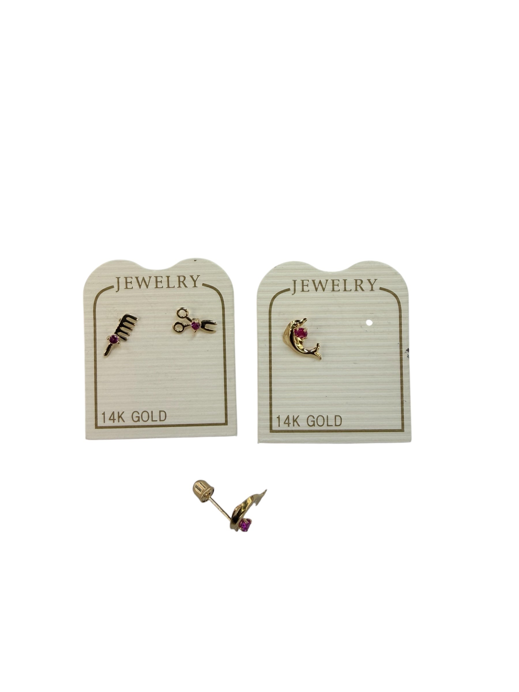 Pequeños broquelitos en oro 14k