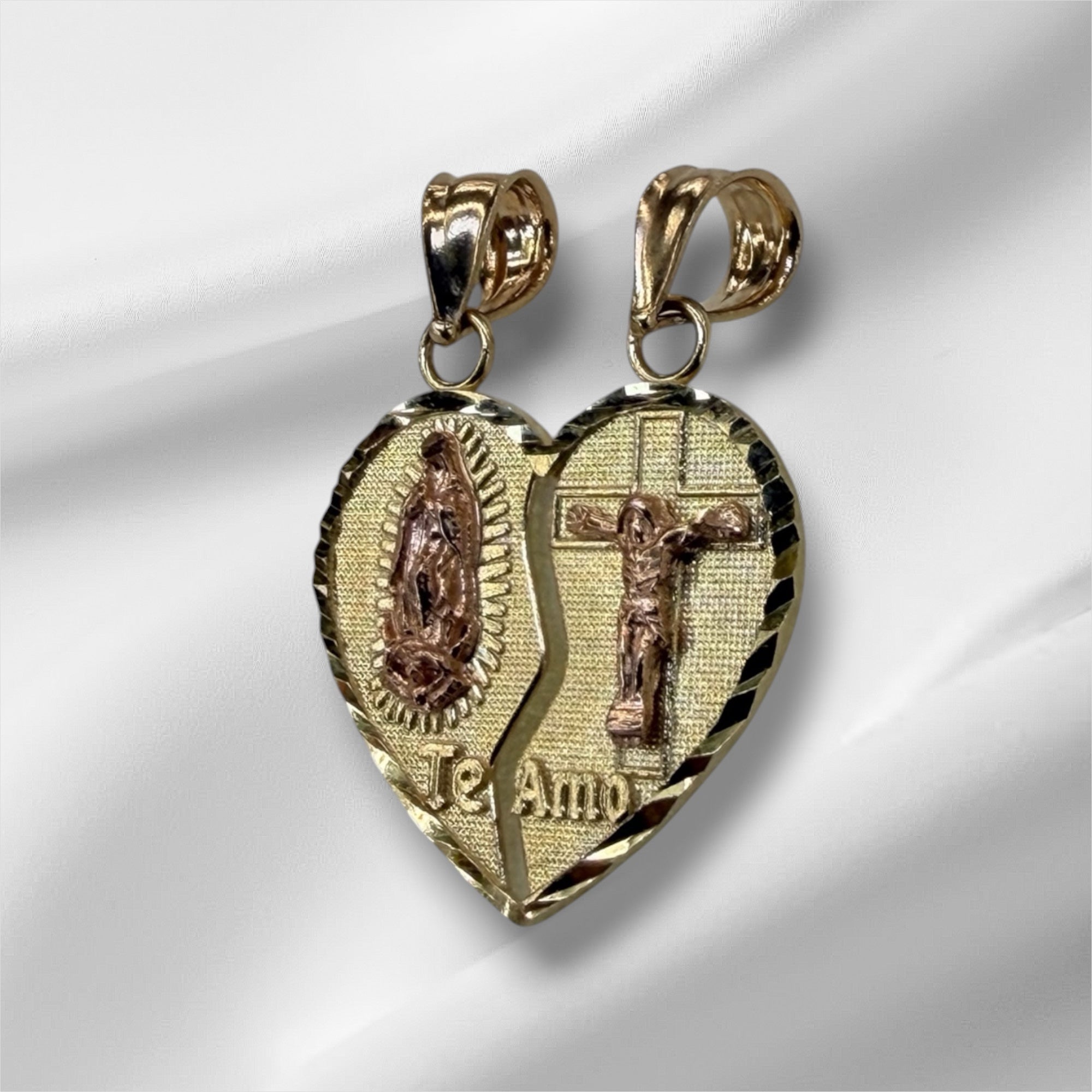 Dije de corazón partido con crucifijo y virgen oro 14k