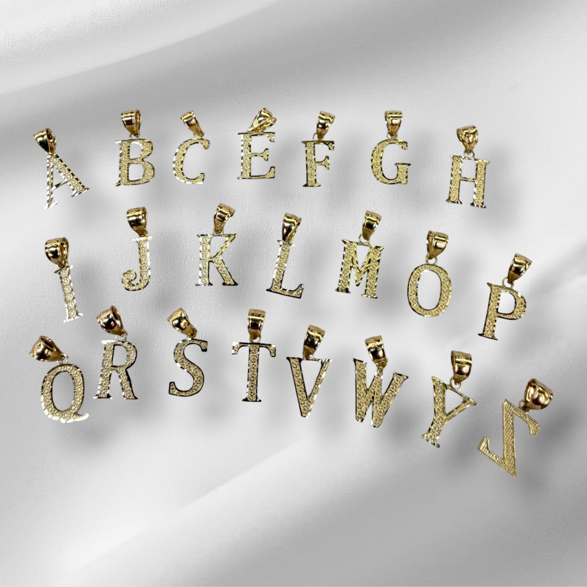 Dije de inicial oro 14k