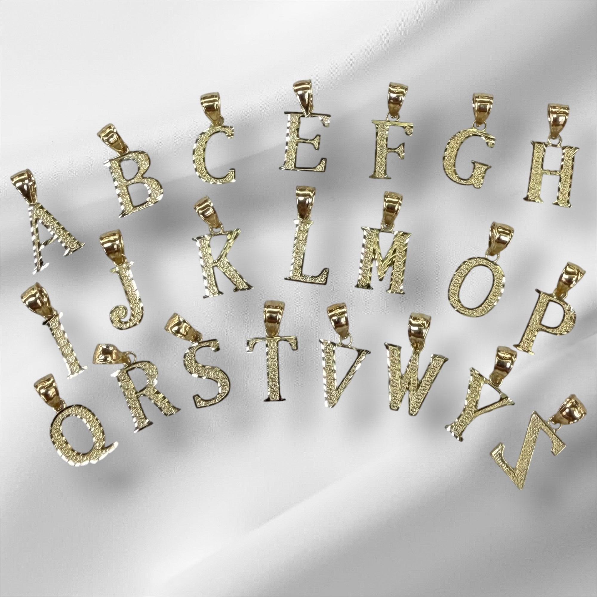 Dije de inicial oro 14k